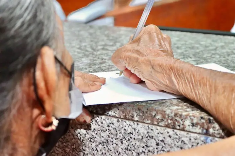 Más de un millón de electores salvadoreños tienen entre 61 y 80 años según RNPN