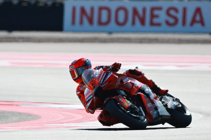 Marc Márquez, operado con éxito de la escápula derecha tras lesión en el premio de Indonesia