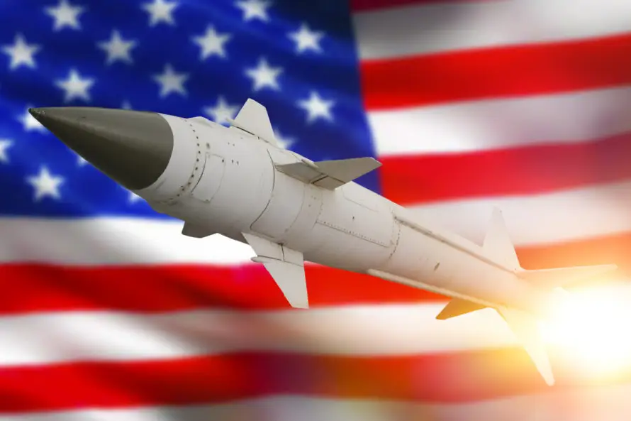 Trump dispuesto a poner fin a tres décadas sin pruebas nucleares en EE.UU.