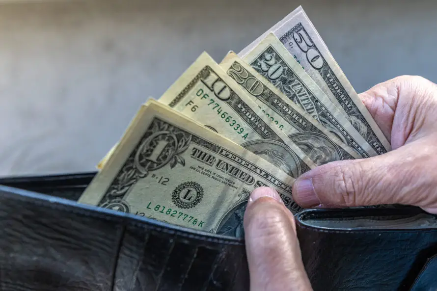 Las remesas de bolsillo crecen 19.2 % y superan los $284 millones a septiembre