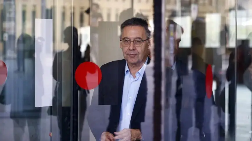Expresidente del Barcelona niega haber ordenado crear cuentas falsas contra empresa Roures