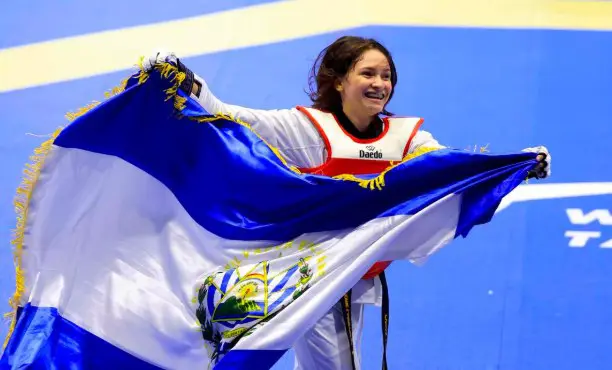 Taekwondistas salvadoreños brillan en Guatemala y suman cuatro oros en Juegos Centroamericanos 2025