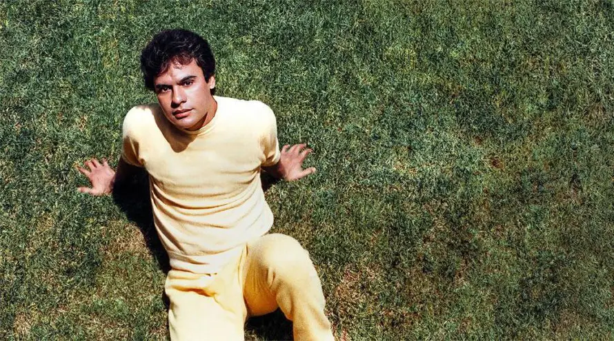 Llega a Netflix el documental “Juan Gabriel: debo, puedo y quiero” y otros estrenos