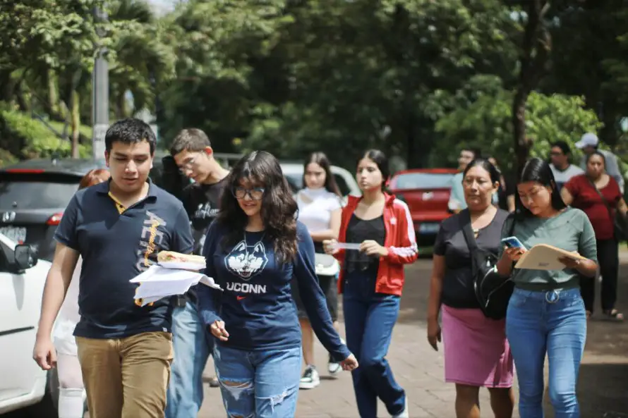 UES destinará refuerzo de $2.2 millones a centro infantil, deuda municipal y becas universitarias