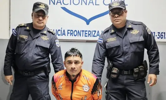 Guatemala entrega a “Aguacate”, pandillero de la MS-13 acusado de homicidio agravado en El Salvador