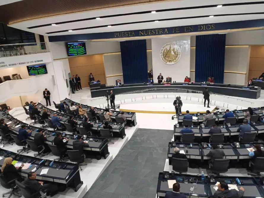 Votan por reforma para que CEFAFA fabrique medicamentos y pueda dar infraestructura para atención médica de militares
