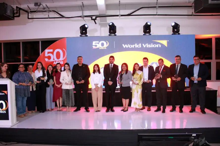 World Vision El Salvador conmemoró 50 años transformando la vida de un millón de niños