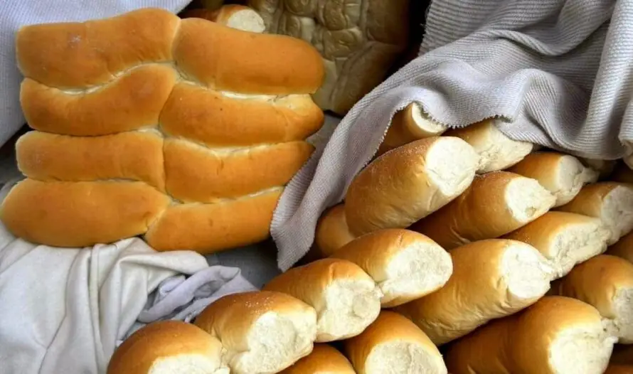 Por esta razón llamamos "pan francés" al pan tradicional de El Salvador