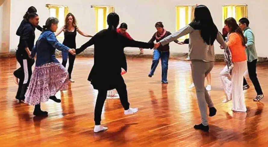 Danzas circulares: una práctica ancestral que llega a El Salvador para sanar cuerpo y mente