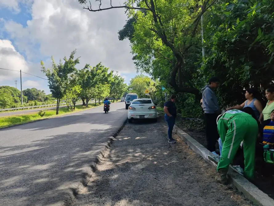 Dos menores de edad son atropellados en San Pedro Perulapán