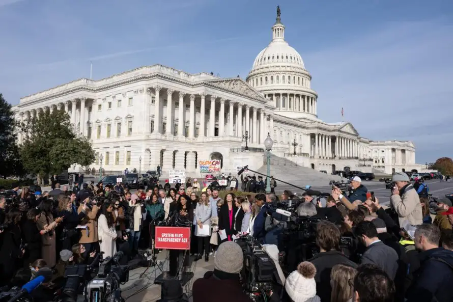 Congreso de EE.UU. aprueba publicar archivos de Epstein tras giro de Trump