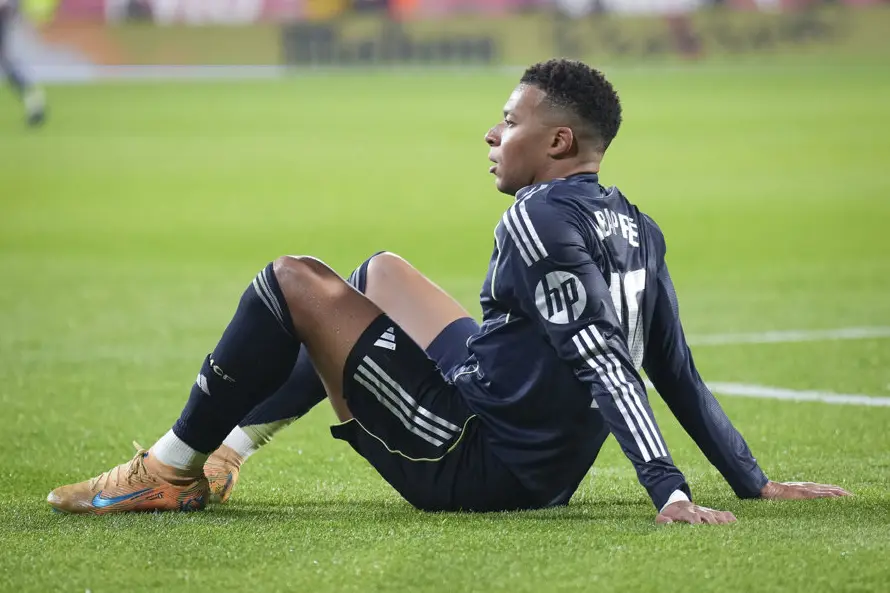 El Real Madrid deja escapar el liderato al empatar 1-1 con el Girona