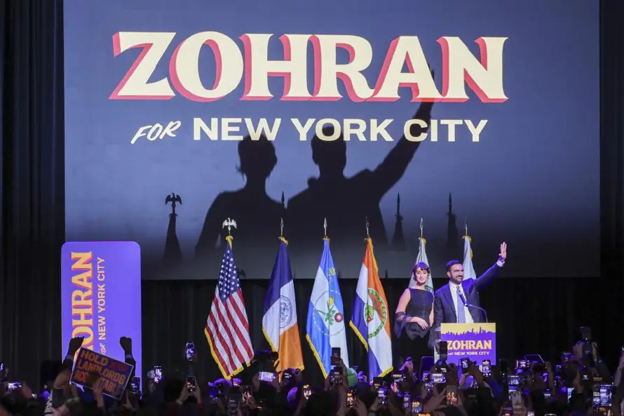 Prensa de Nueva York recibe a Mamdani entre la hoz y el martillo y el triunfo progresista