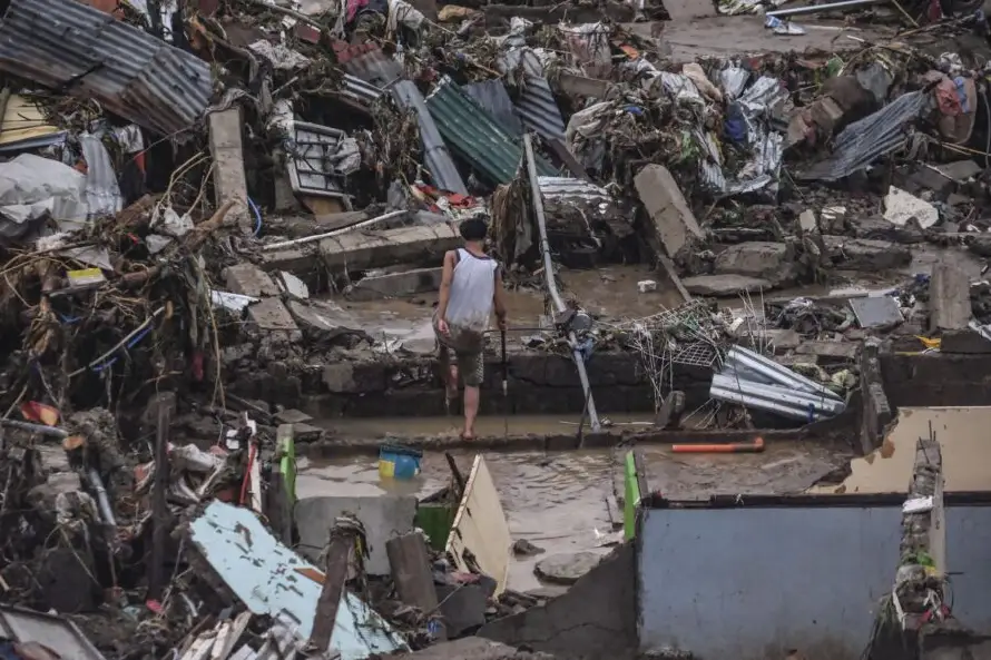 Tifón Kalmaegi deja más de 50 muertos y un millón afectados en Filipinas