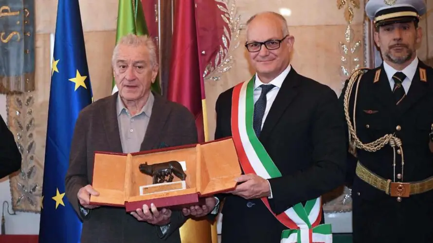 Robert de Niro celebra sus raíces italianas durante un homenaje en Roma