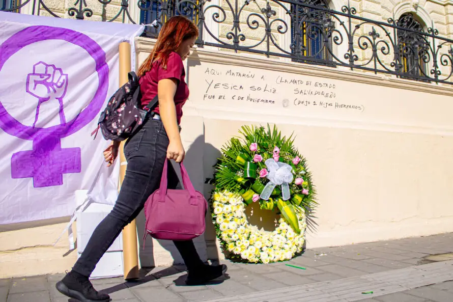 Organizaciones exigen investigación transparente por muerte de mujer en el Centro Histórico