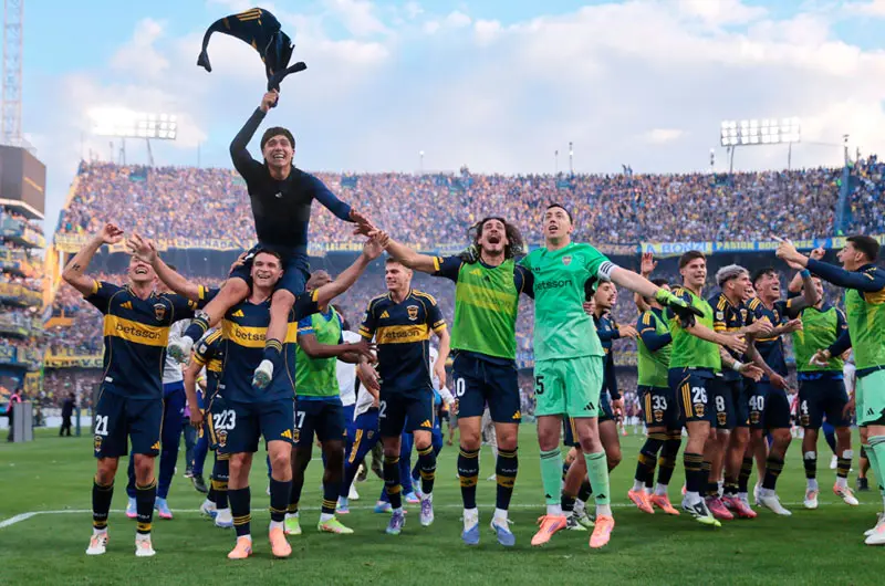 Boca Juniors vence 2-0 a River Plate y se queda con el Superclásico argentino