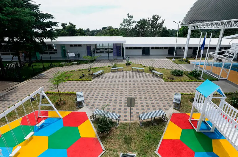Gobierno invirtió $61 millones en reconstruir 70 escuelas, otras 254 están en construcción