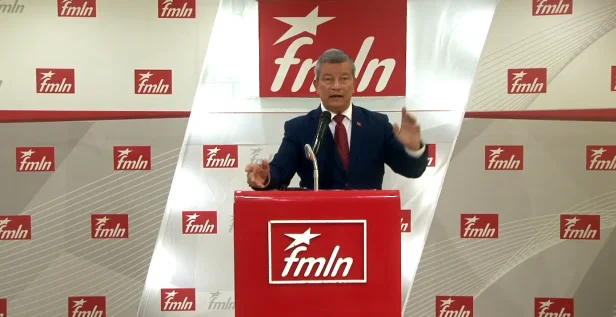FMLN señala “pocas obras” ante inauguración de 70 escuelas y dice “es un cortinazo”