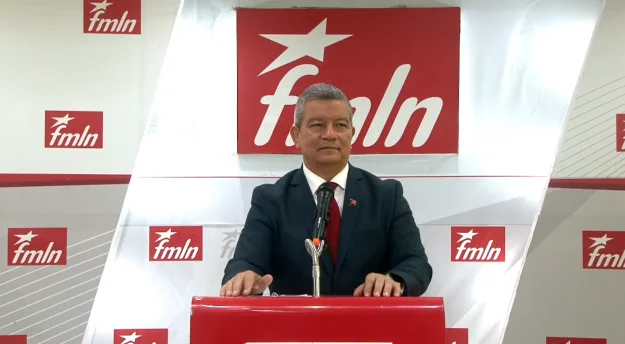 Manuel “Chino” Flores sugiere ciudadanizar candidaturas en 2027 y reitera que lo decidirán el 7 de diciembre