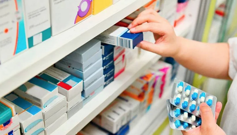 Hospital El Salvador adjudica contratos a farmacias para medicamentos de telemedicina
