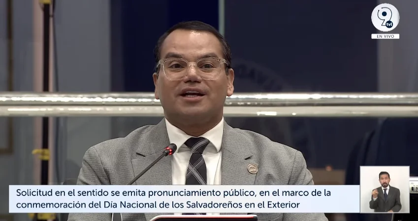 Diputados emiten pronunciamientos por día de salvadoreños en el exterior y día de la no violencia contra la mujer