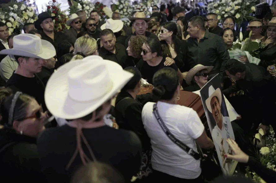 Identifican a menor de 17 años como presunto asesino de alcalde en México