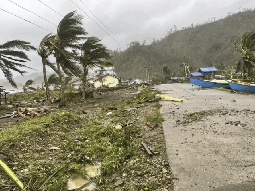 Supertifón deja 18 muertos y 2.4 millones afectados en Filipinas