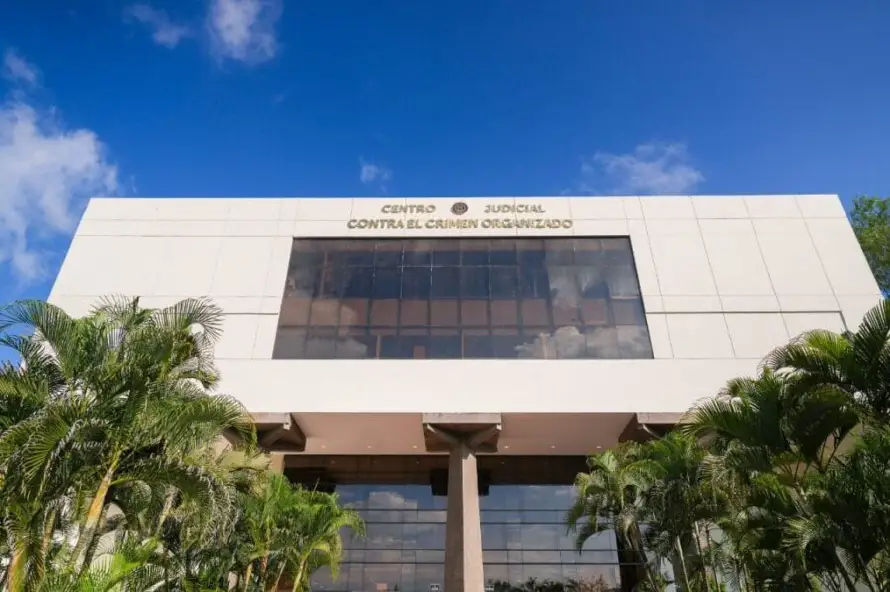 Juicios masivos en El Salvador emitirán sentencias "injustas", advierte abogado