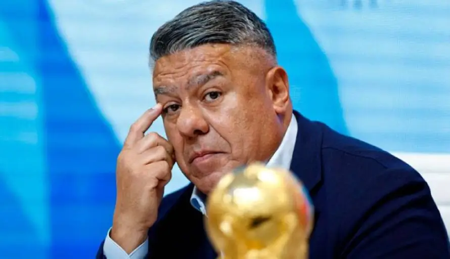 La Conmebol ratifica a Tapia, presidente de la AFA, como representante ante la FIFA