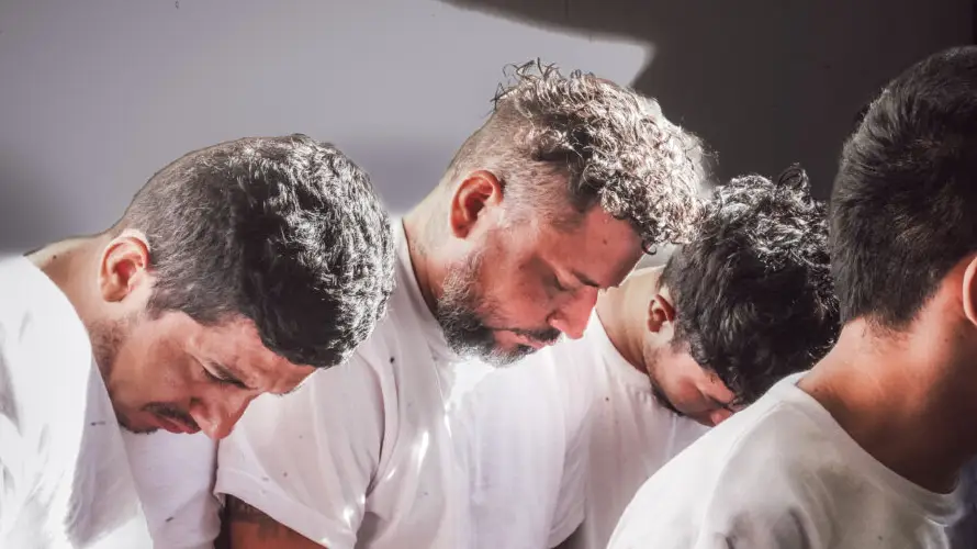Envían a prisión a 13 miembros de la barra del Alianza por agredir a seguidores del FAS