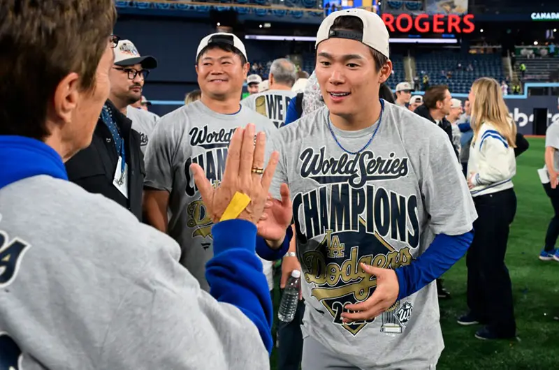 Yamamoto, Ohtani y Sasaki, la excelencia del béisbol japonés corona a los Dodgers