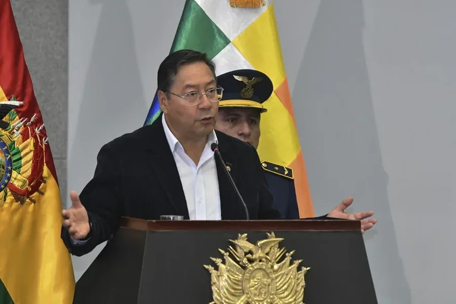 El expresidente boliviano Luis Arce pasa su primera noche en prisión en condiciones de aislamiento