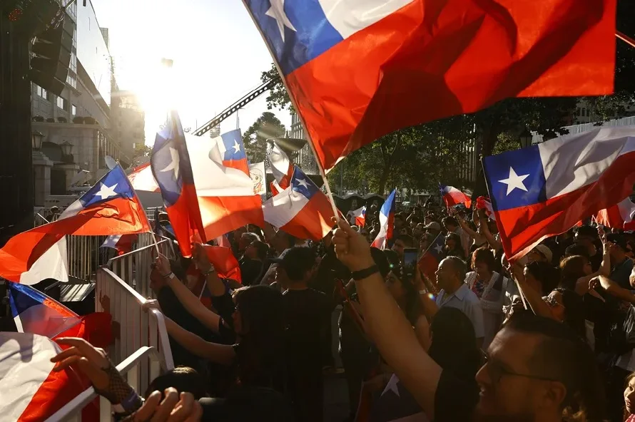 La comunista Jeannette Jara y el derechista José Antonio Kast van a la segunda vuelta presidencial en Chile
