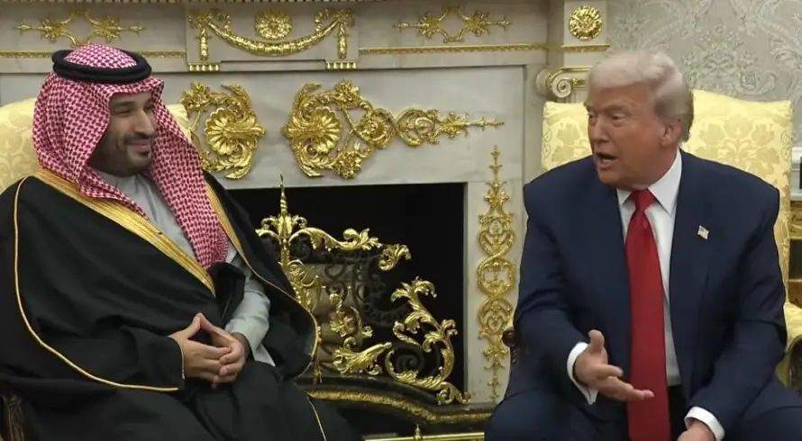 Trump afirma que el príncipe heredero saudí desconocía el asesinato del periodista Khashoggi en 2018 y que son “cosas que pasan”