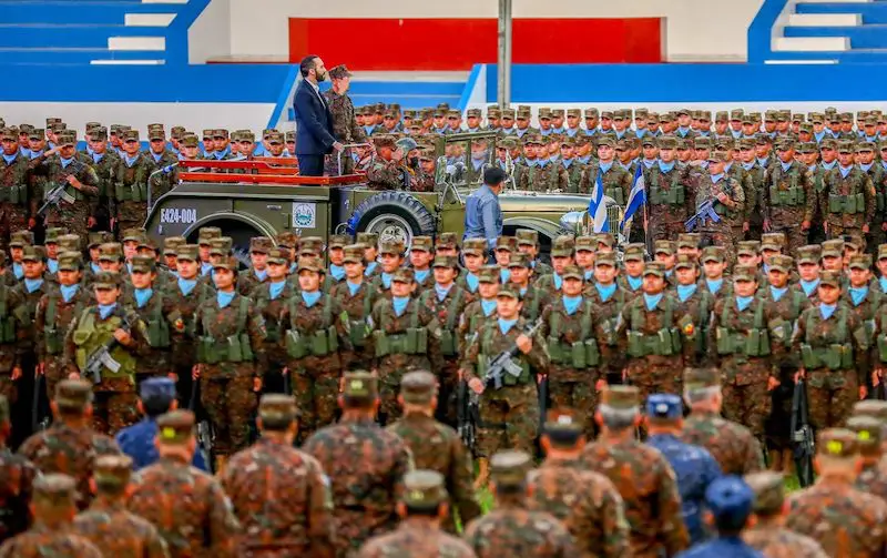 Inicia vigencia de la reforma a la Ley de Carrera Militar que incorporó nuevos altos rangos