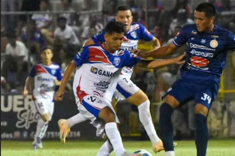 Firpo superó 2-1 a Metapán y sigue imparable en el liderato de la tabla general