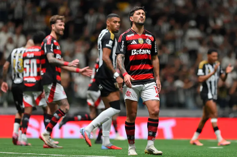 Liga brasileña anuncia reglas de "fair play" financiero para sanear cuentas de clubes