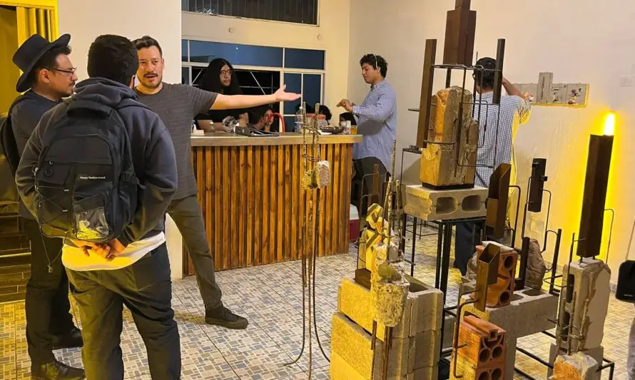 "Obra gris": el cemento en la nueva exposición de Óscar Alfaro y Efraín Caravantes
