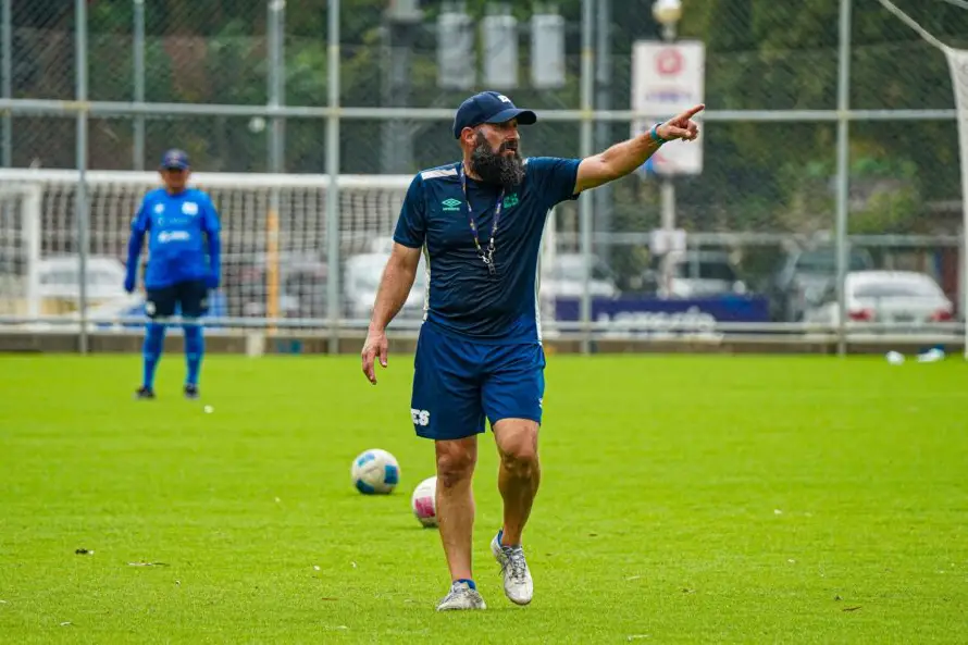 Eric Acuña, técnico de la Selecta Femenil sobre próximas eliminatorias mundialistas: “Aquí no se puede tropezar.”