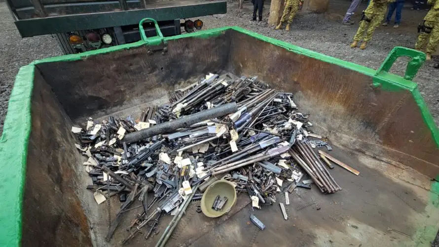 Destruyen más de 1,400 armas de fuego decomisadas en hechos delictivos