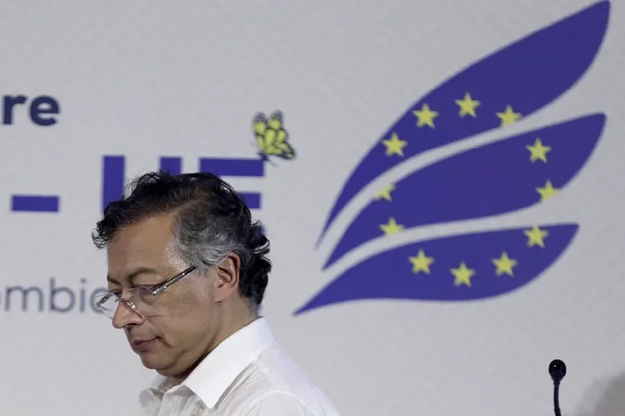 Petro publica sus gastos personales y revela pagos en tiendas de lujo y en un burdel en Portugal