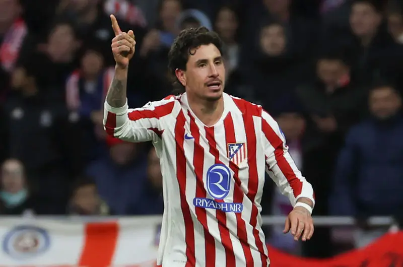 Atlético vence al Inter con gol agónico de Giménez