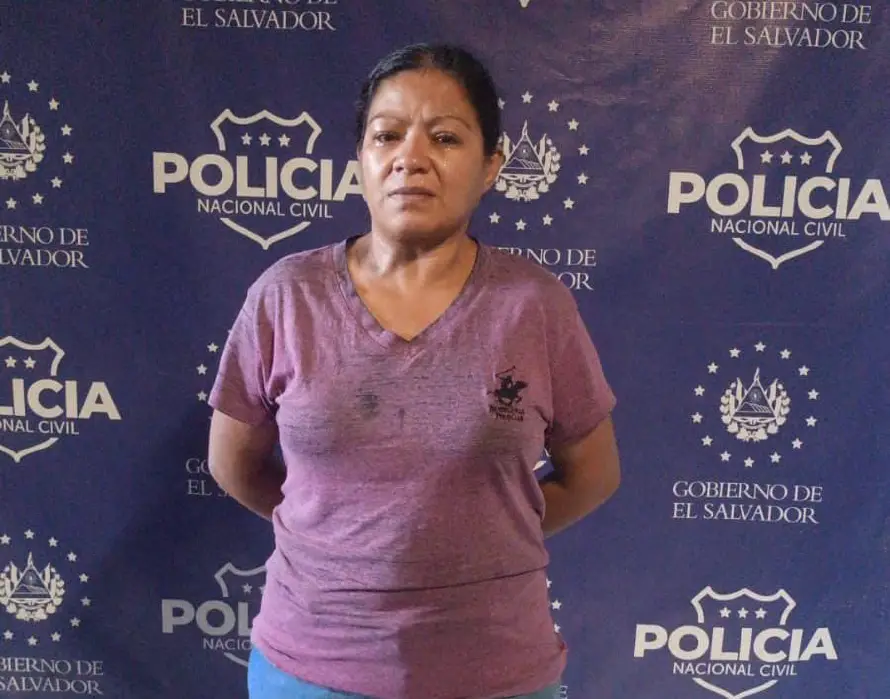 Detienen a mujer y la señalan de pertenecer a la MS-13 en Santa Tecla