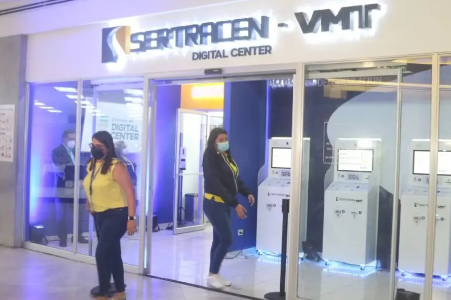 Sertracen reubicará kioskos para renovar tarjeta de circulación y licencia de conducir en espacios públicos de mayor acceso