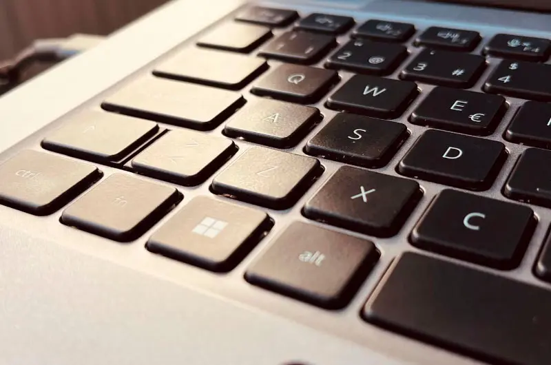 Medio billón de computadoras siguen sin actualizar a Windows 11