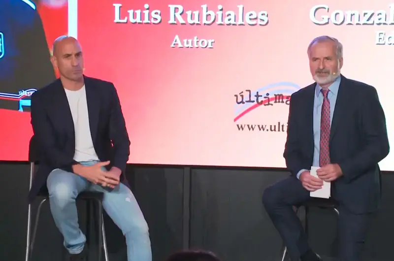 Expresidente de RFEF Luis Rubiales, atacado por su tío durante la presentación de su libro