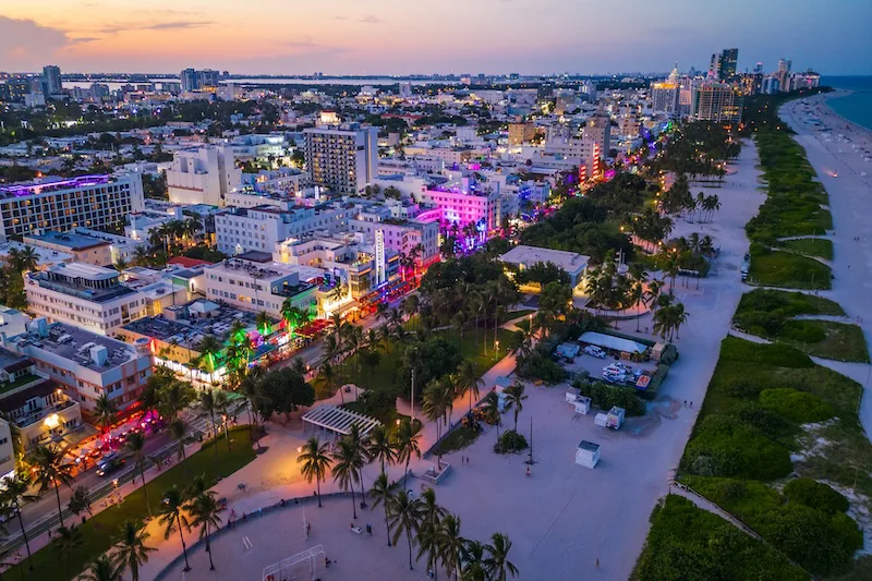 La mitad de los residentes de Florida evalúa mudarse por alto costo de vida