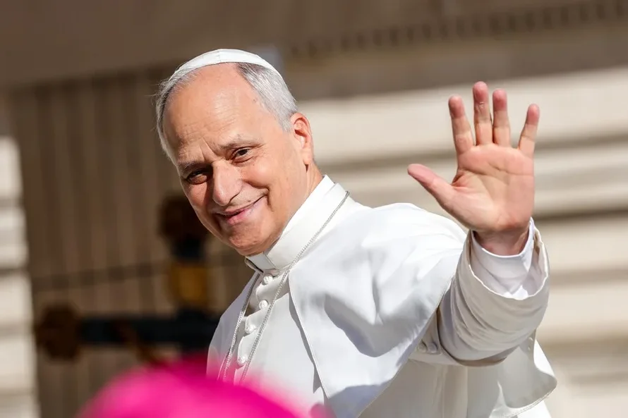 El Papa León XIV critica maltrato a migrantes y respalda a obispos de EE.UU.