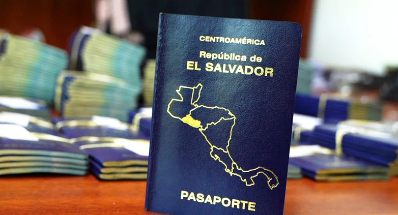 Gobierno propone facilitar nacionalidad salvadoreña a hijos menores de extranjeros naturalizados